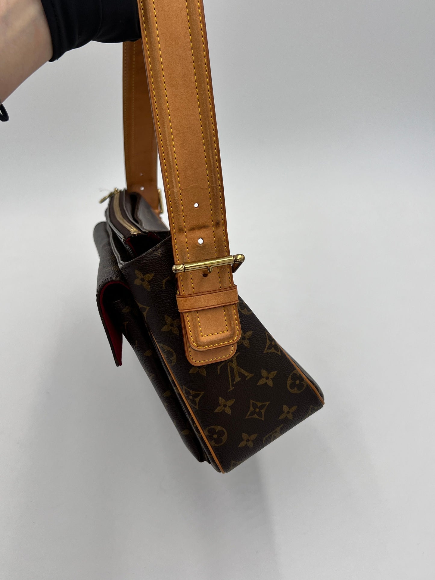 Louis Vuitton LV Monogram  - Brown Shoulder Bags, Handbags AG303O