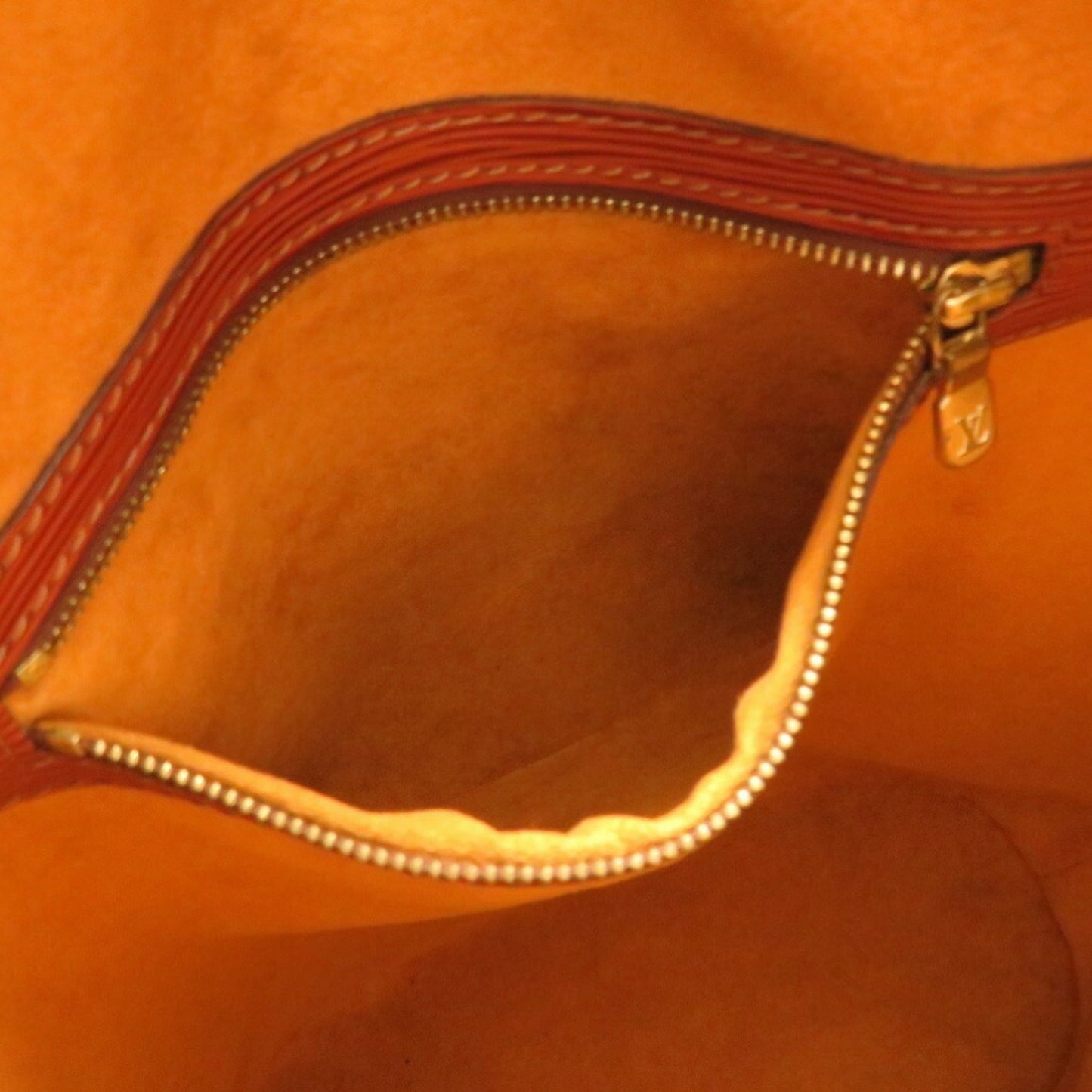 Louis Vuitton Epi  Epi Leather Shoulder Bag