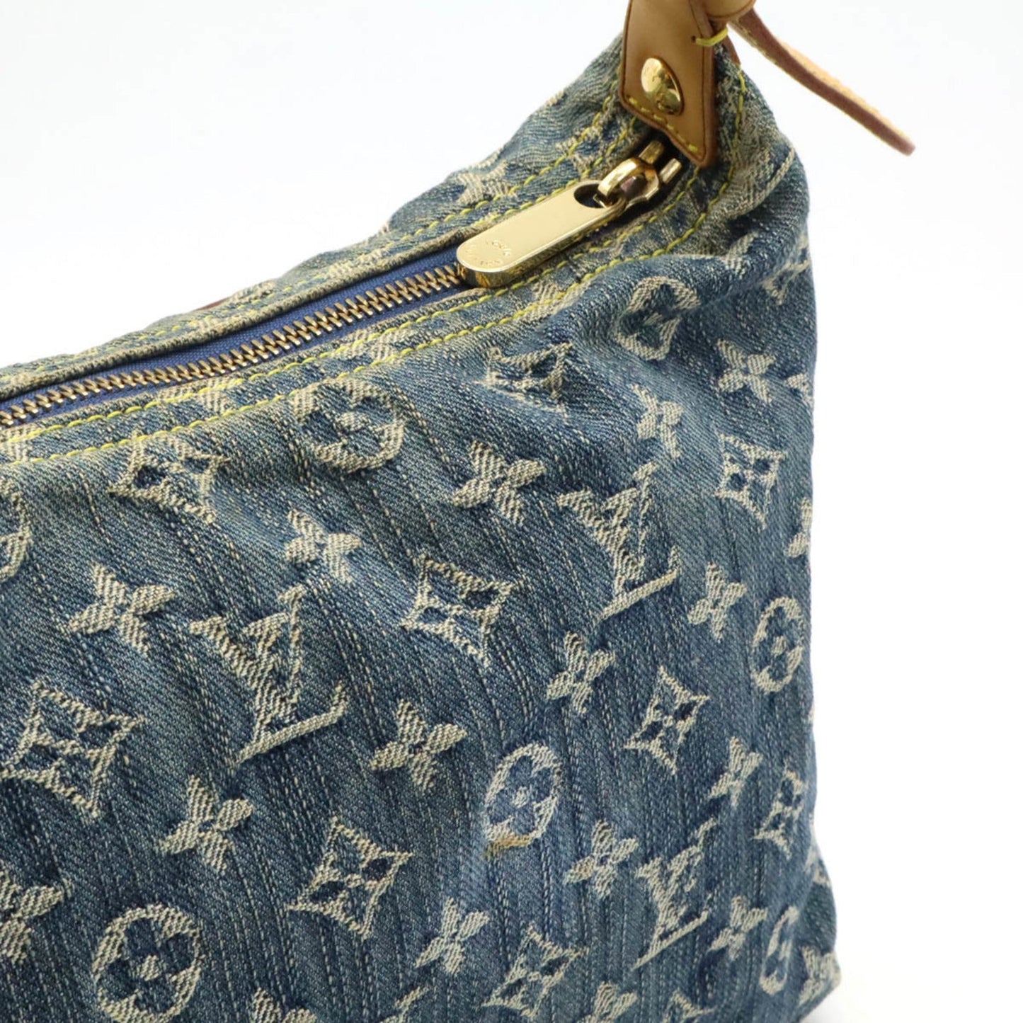 Louis Vuitton Monogram   Monogram  Shoulder Bag