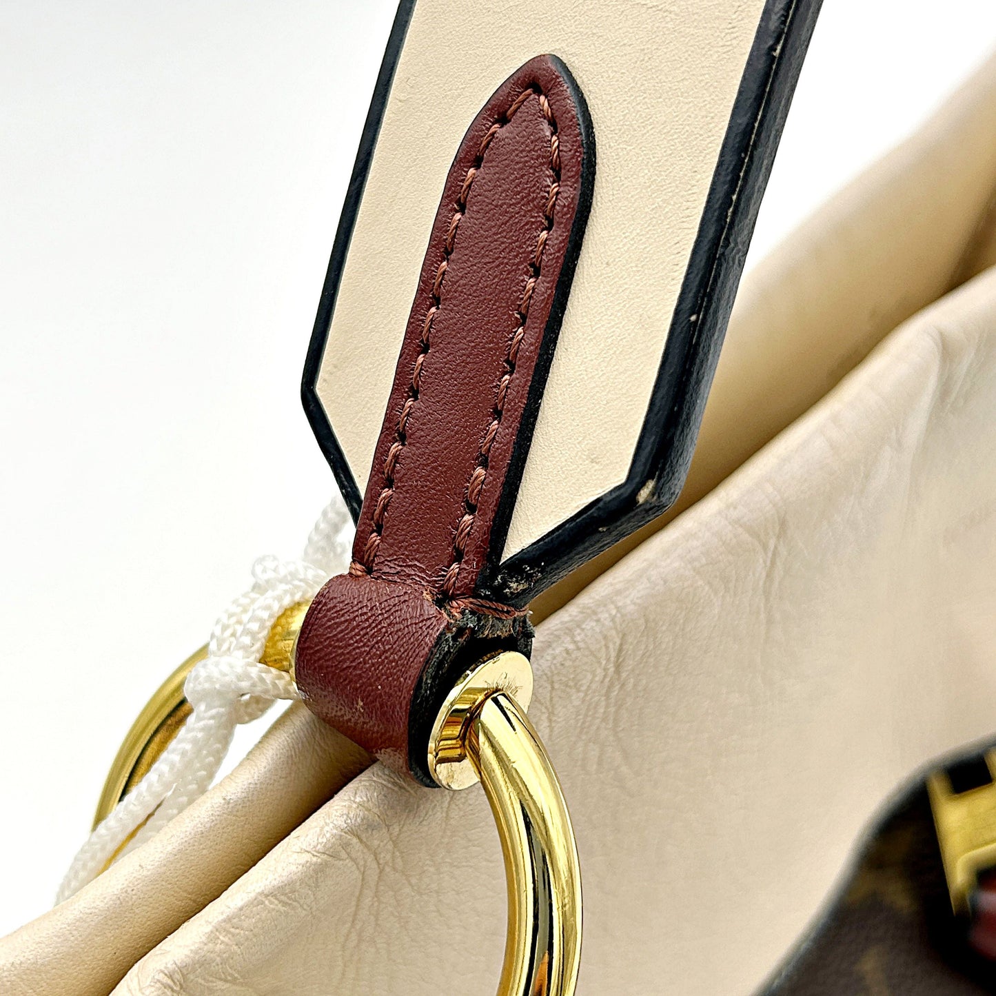 Pre-owned LOUIS VUITTON Monogram Tuileries Besace Creme LA32388