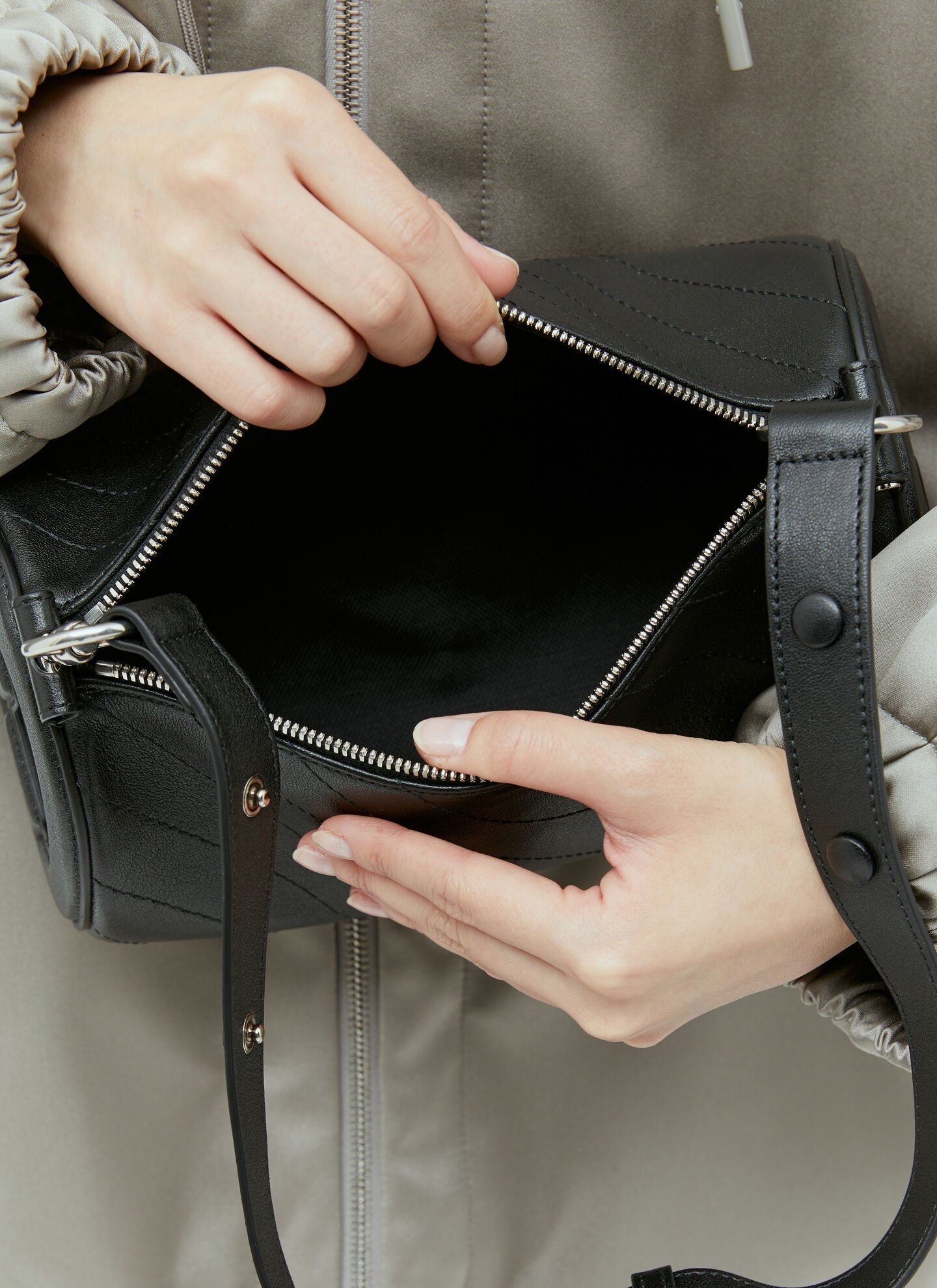 Gucci Blondie Mini Shoulder Bag