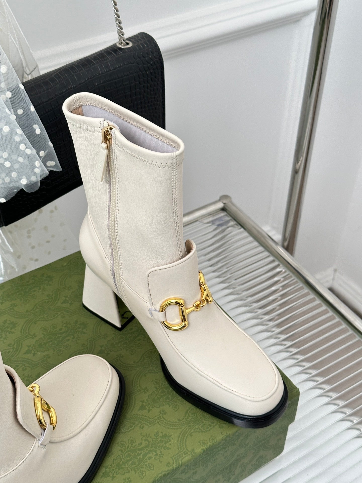 BOTA GUCCI 2023