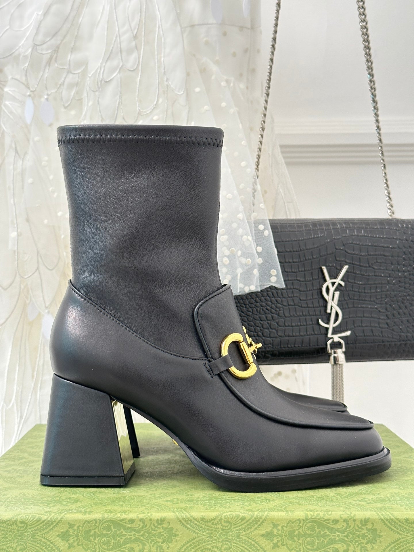BOTA GUCCI 2023