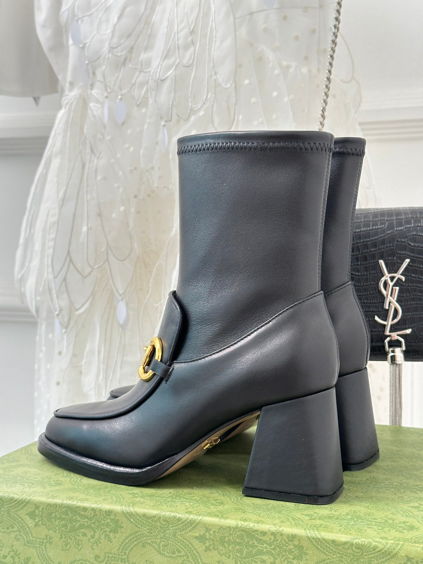 BOTA GUCCI 2023