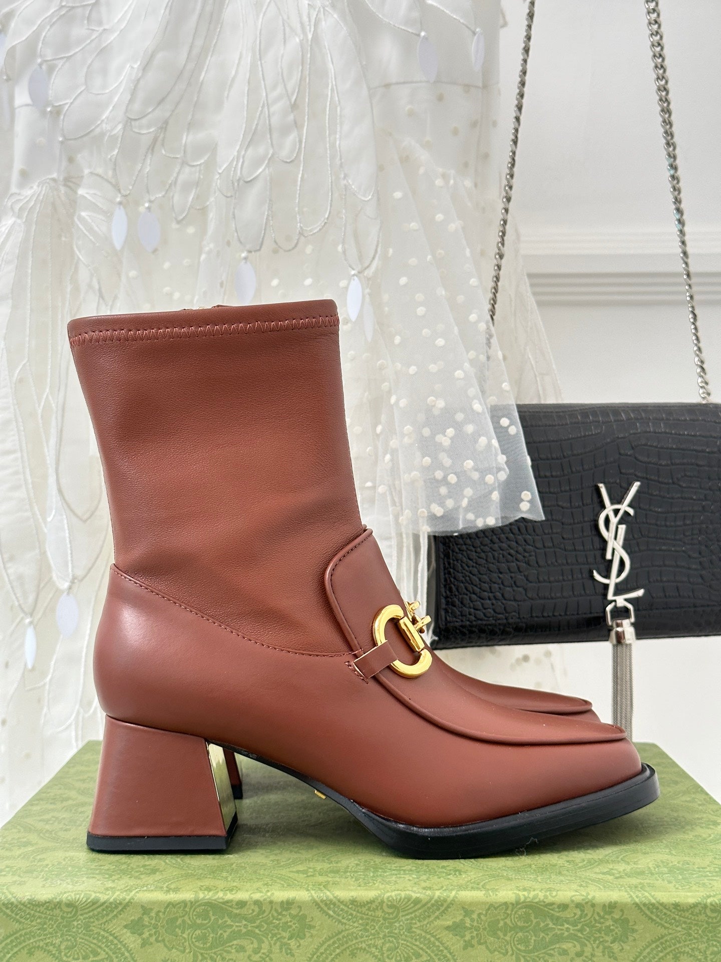 BOTA GUCCI 2023