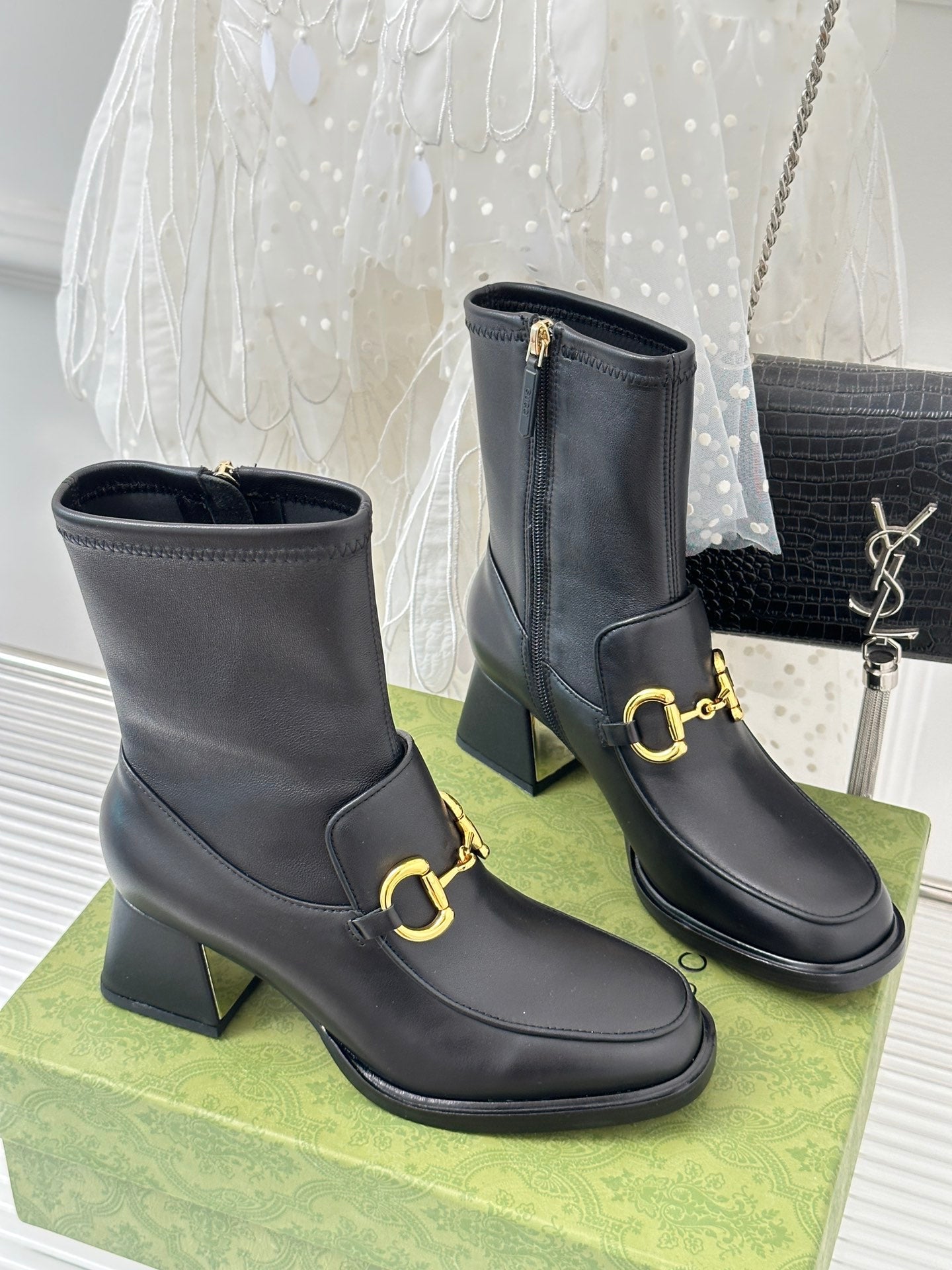 BOTA GUCCI 2023