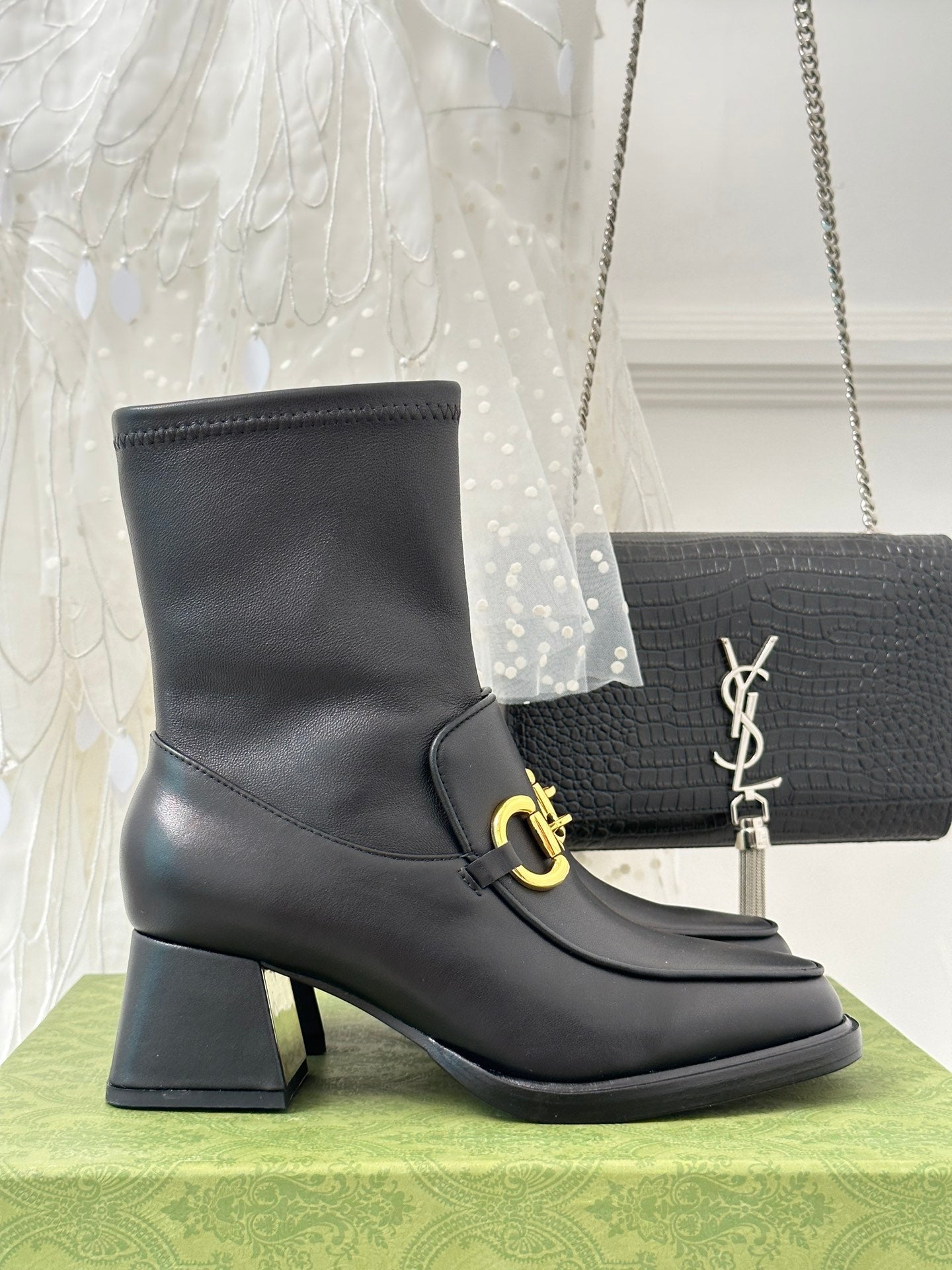 BOTA GUCCI 2023