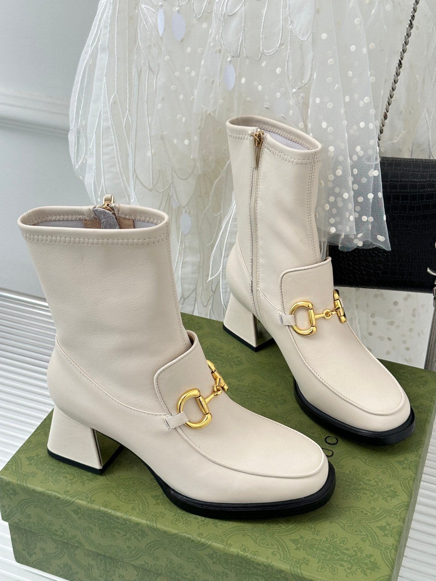 BOTA GUCCI 2023