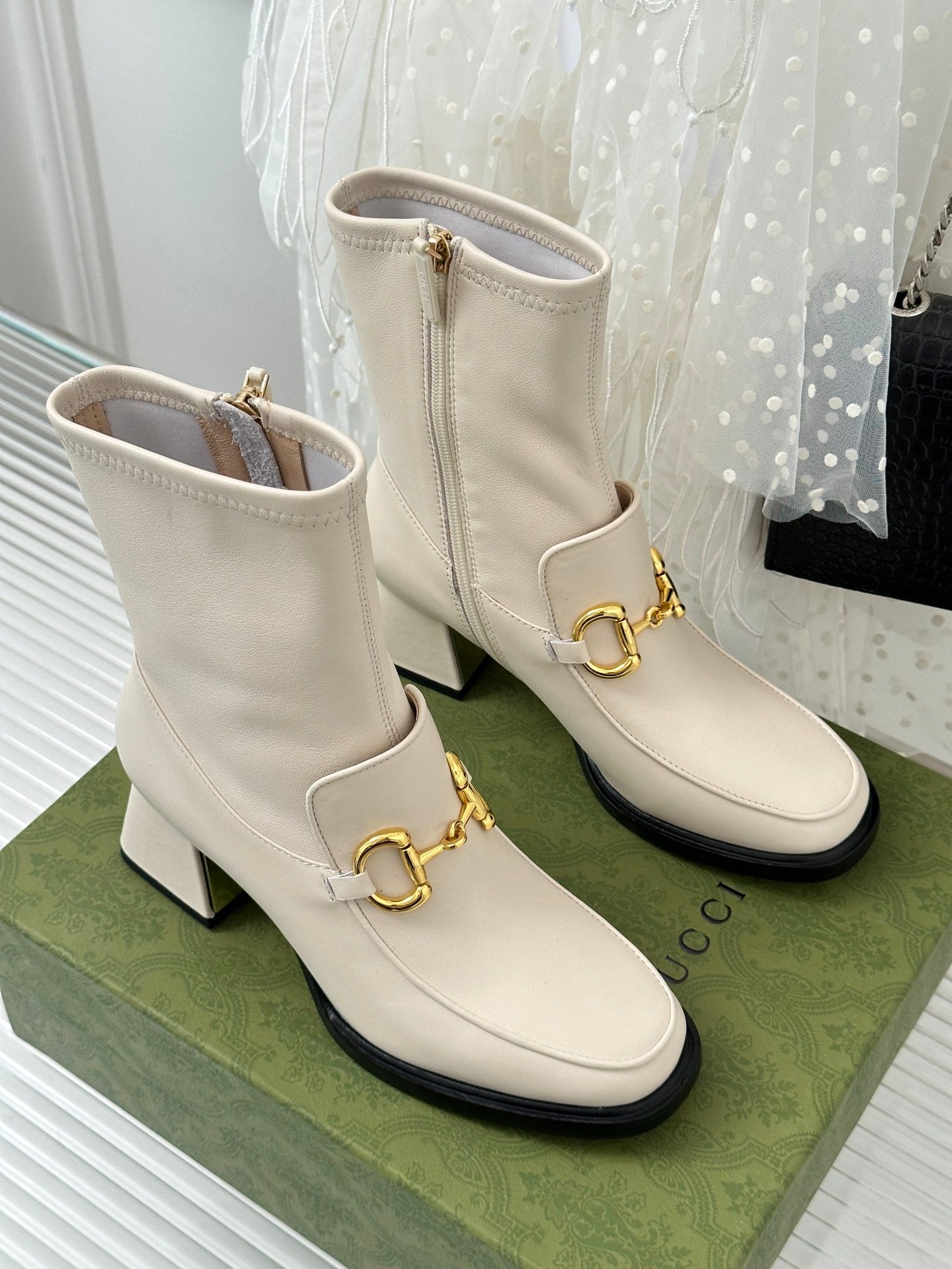 BOTA GUCCI 2023