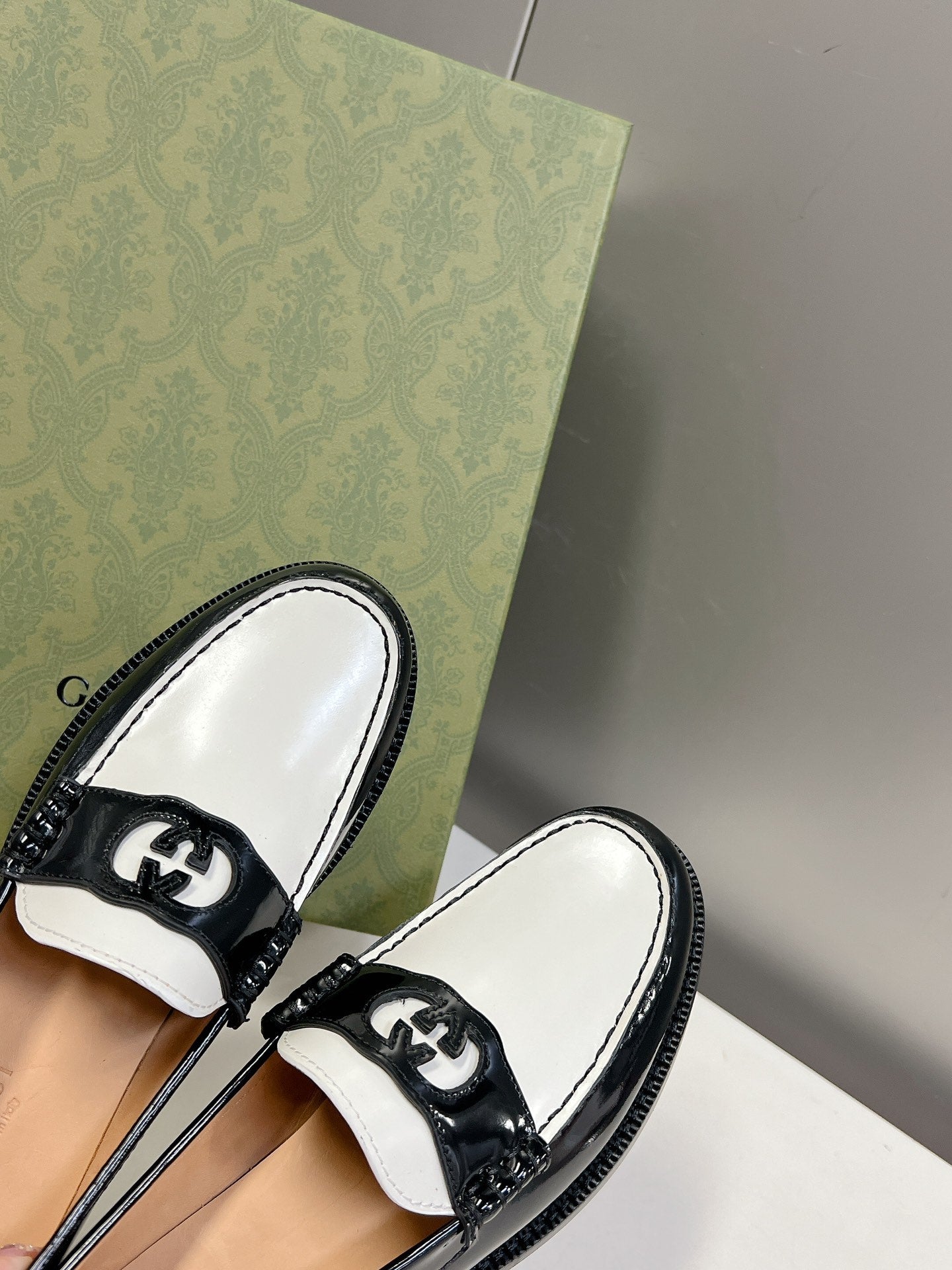 MOCASSIM GUCCI 2023