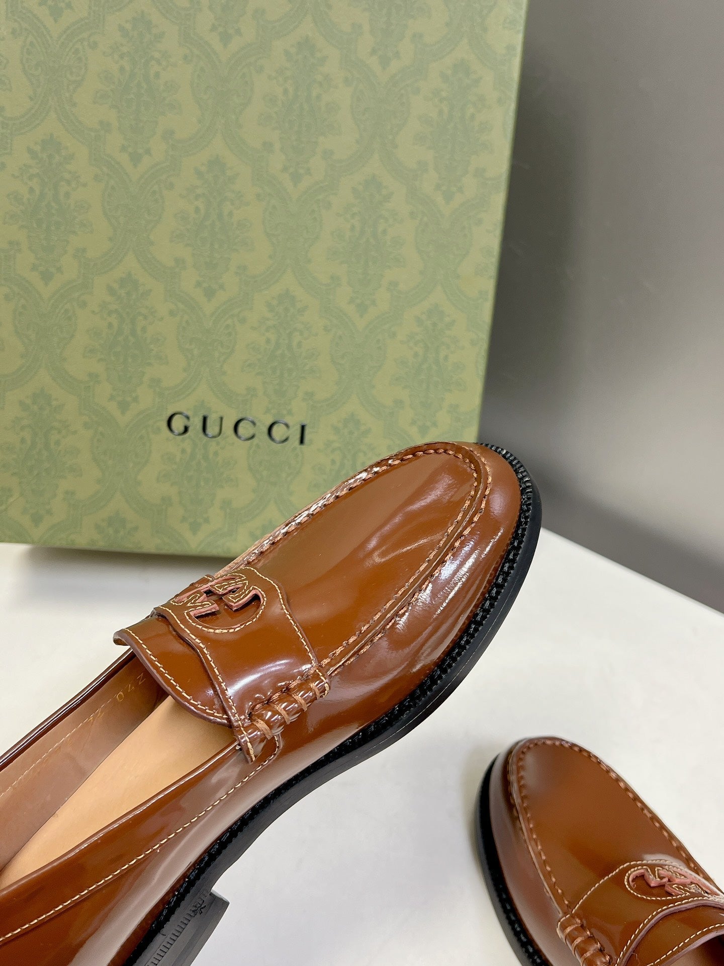 MOCASSIM GUCCI 2023