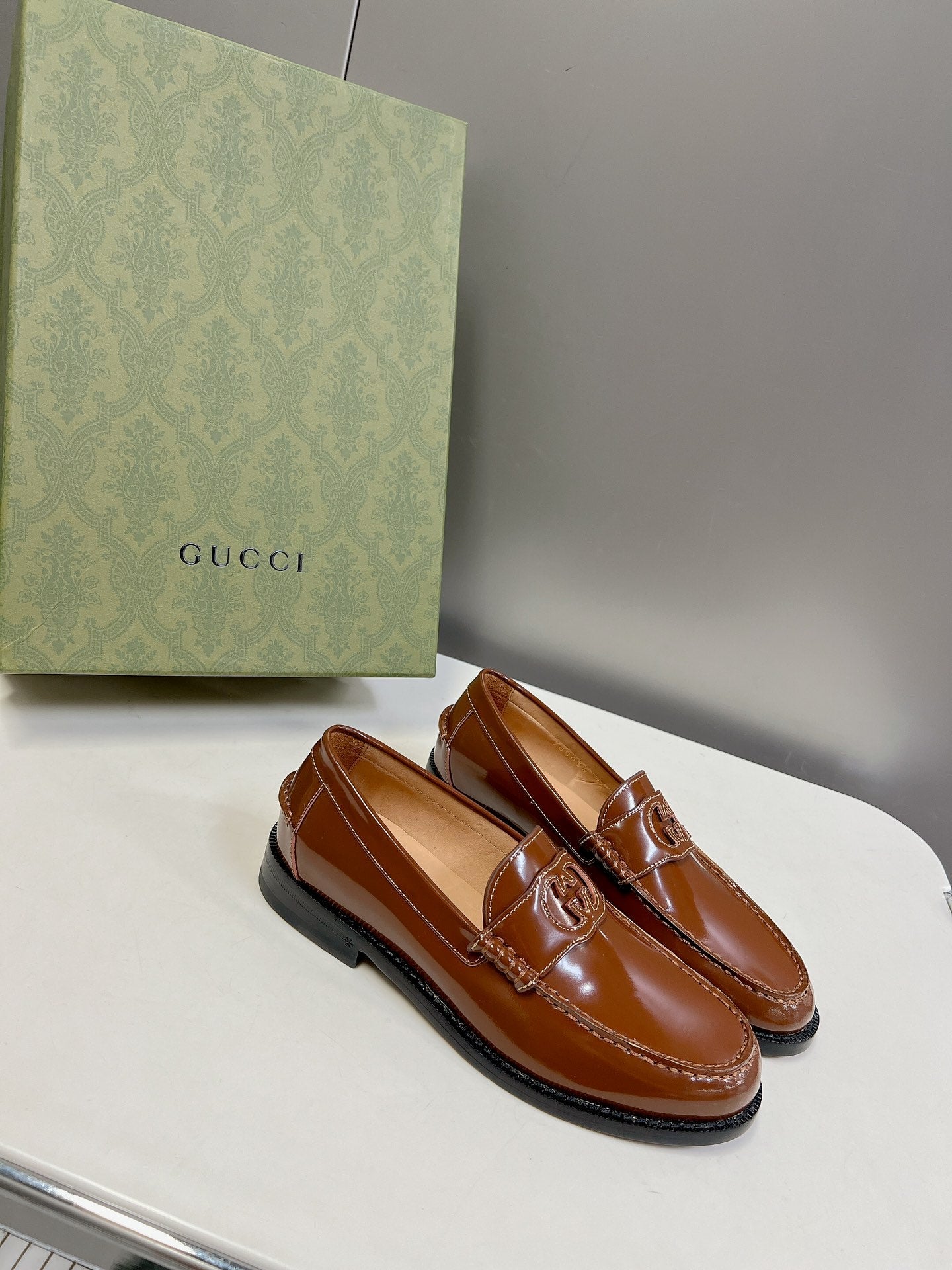 MOCASSIM GUCCI 2023