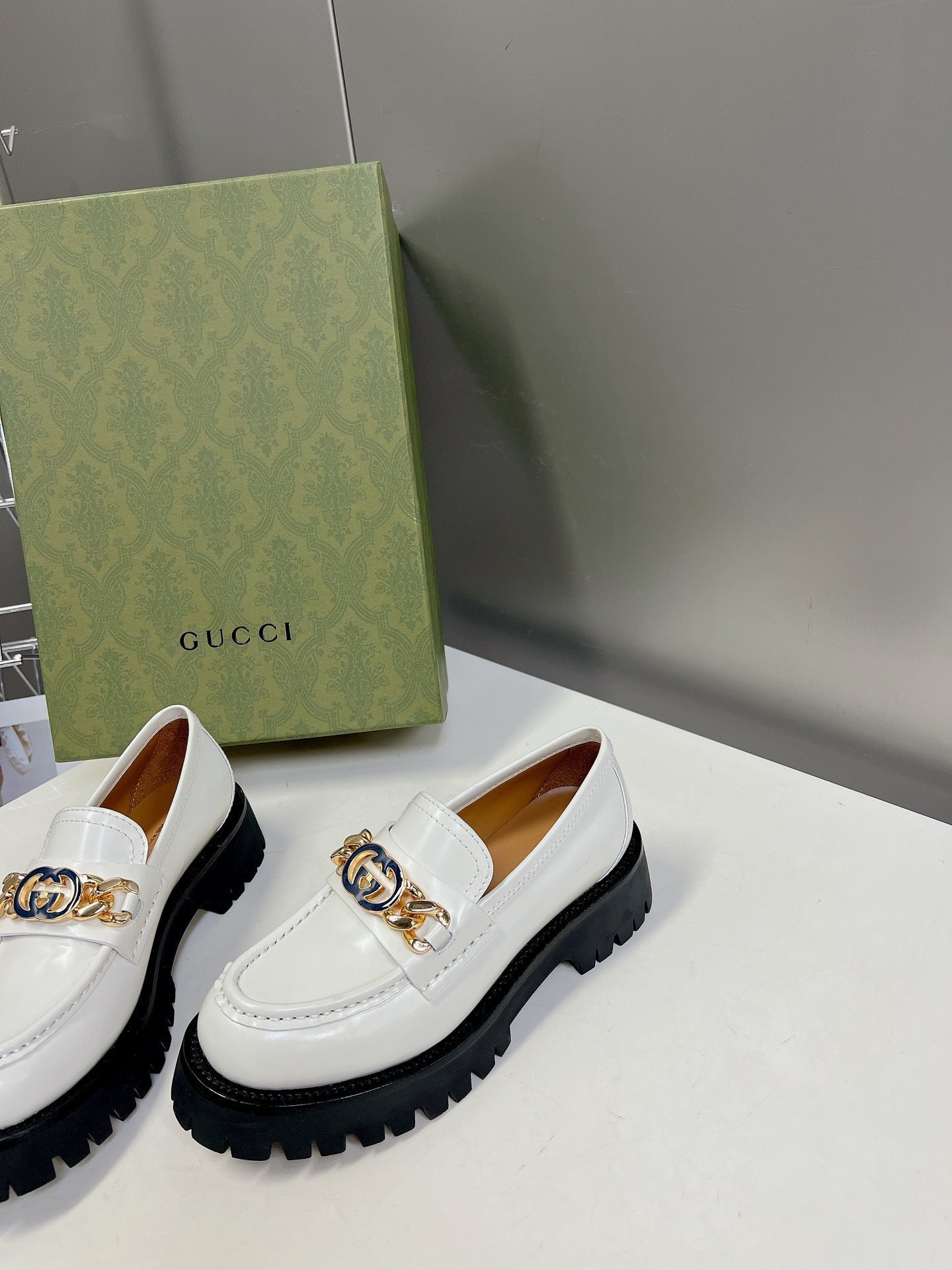 MOCASSIM GUCCI 2023 TRATORADO