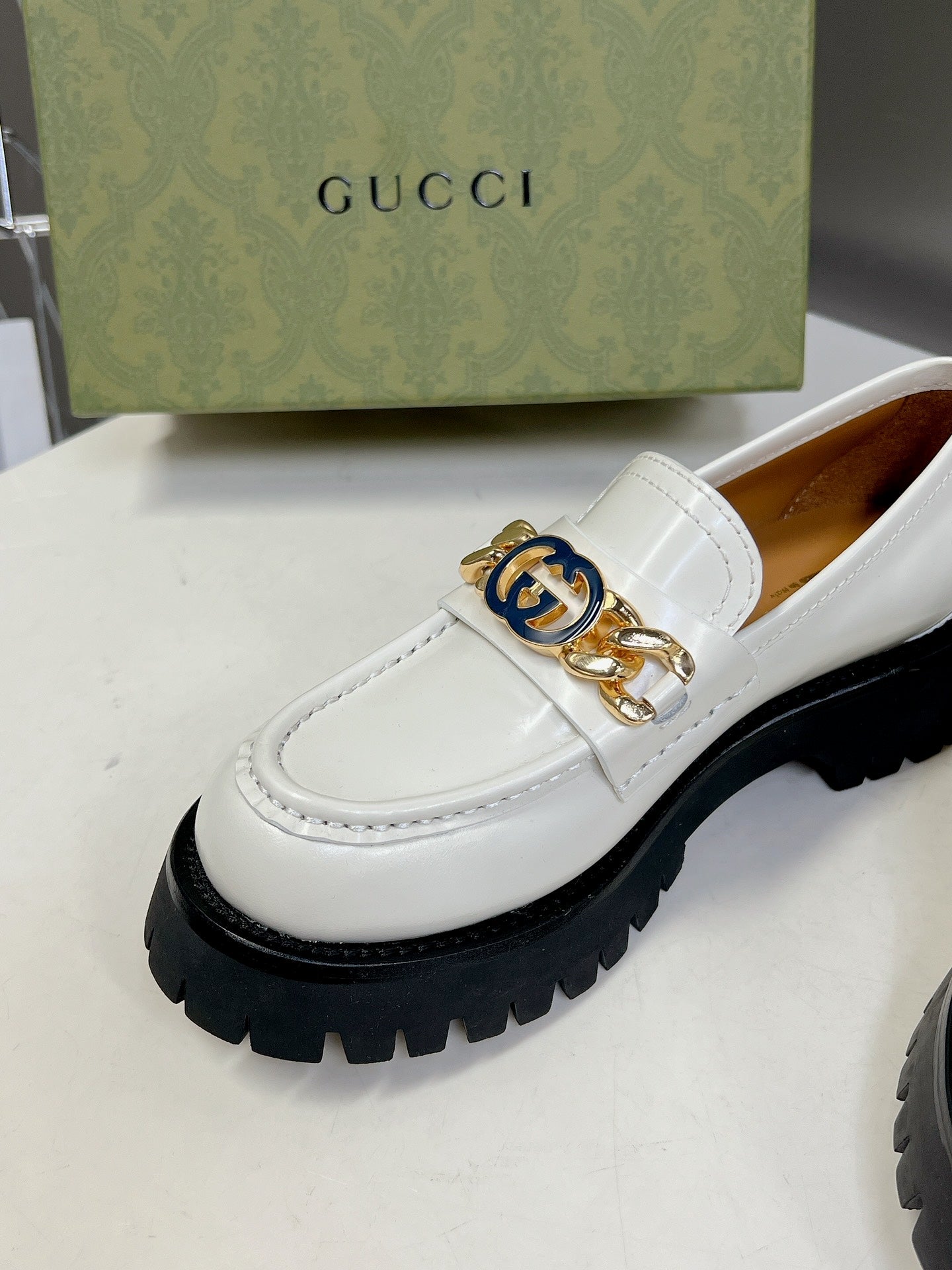 MOCASSIM GUCCI 2023 TRATORADO