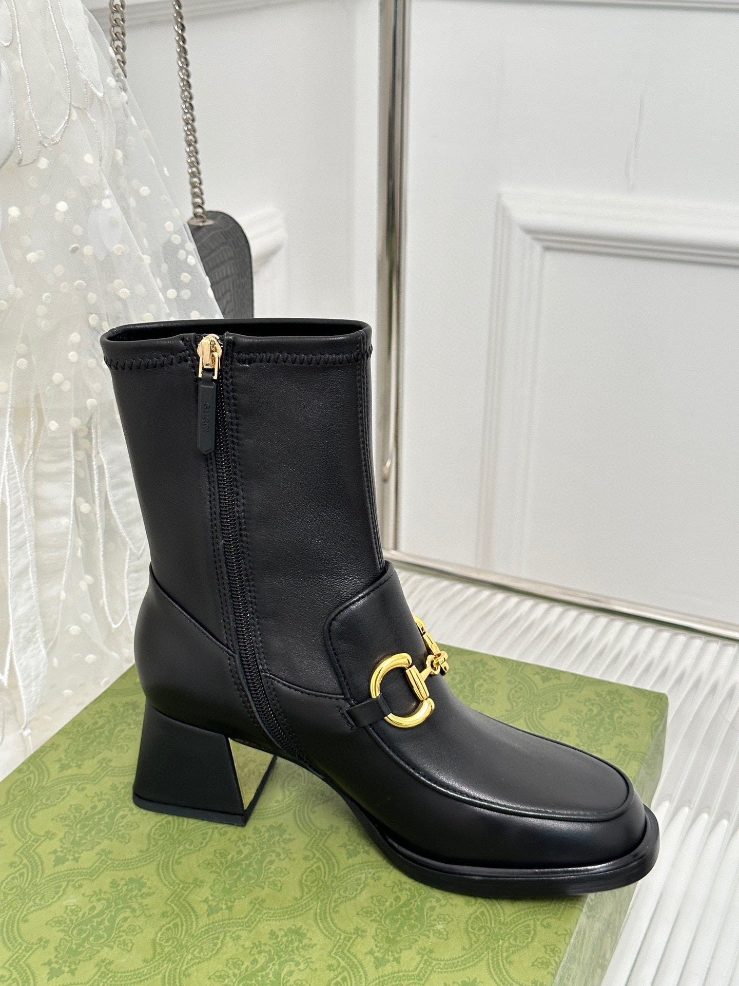 BOTA GUCCI 2023