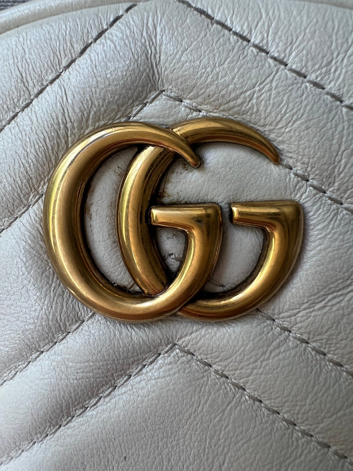 Gucci GG Round White Marmont Small Shoulder Bag