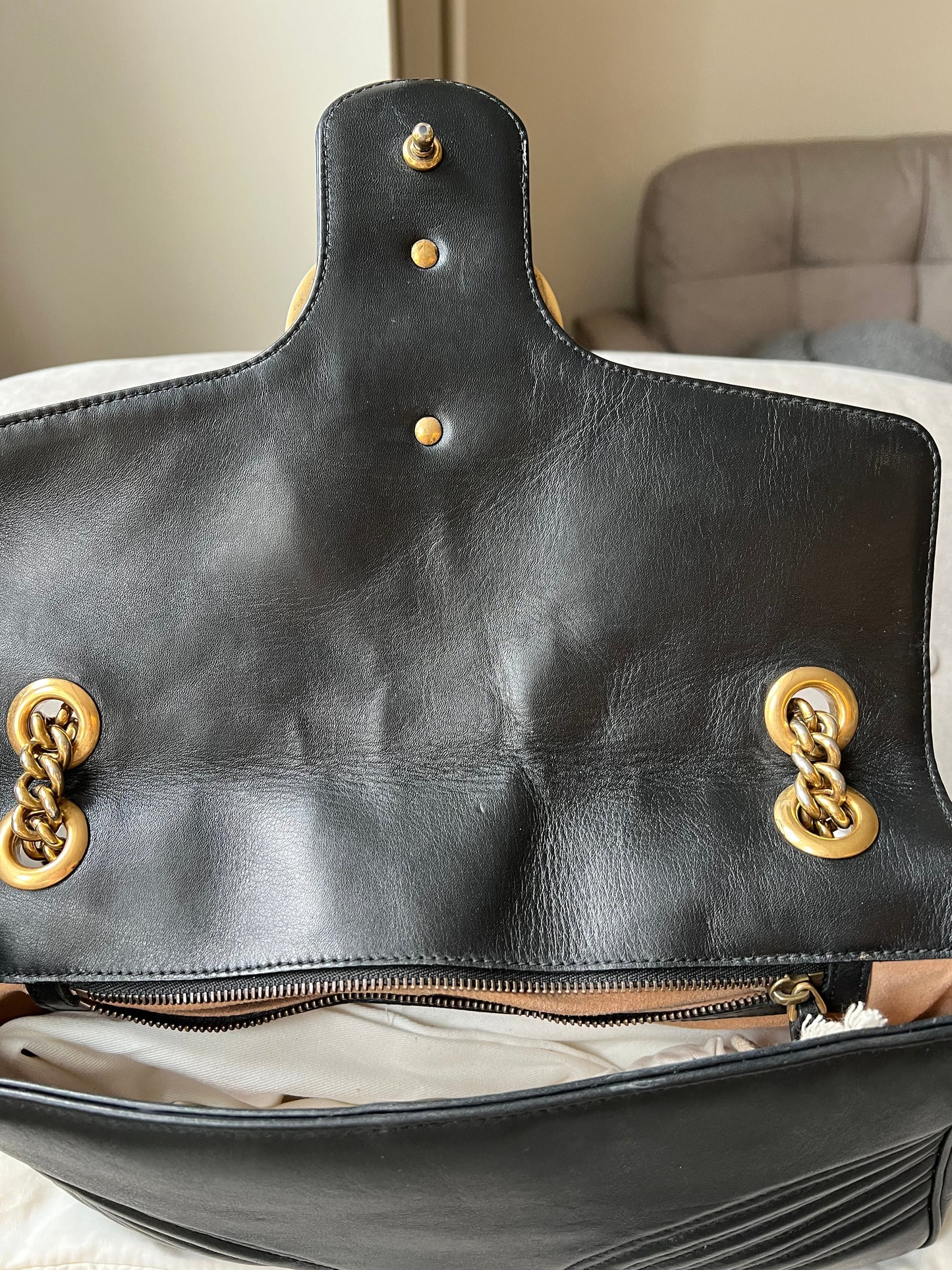 Gucci GG Black Marmont Medium Shoulder Bag (RRP £2,070)