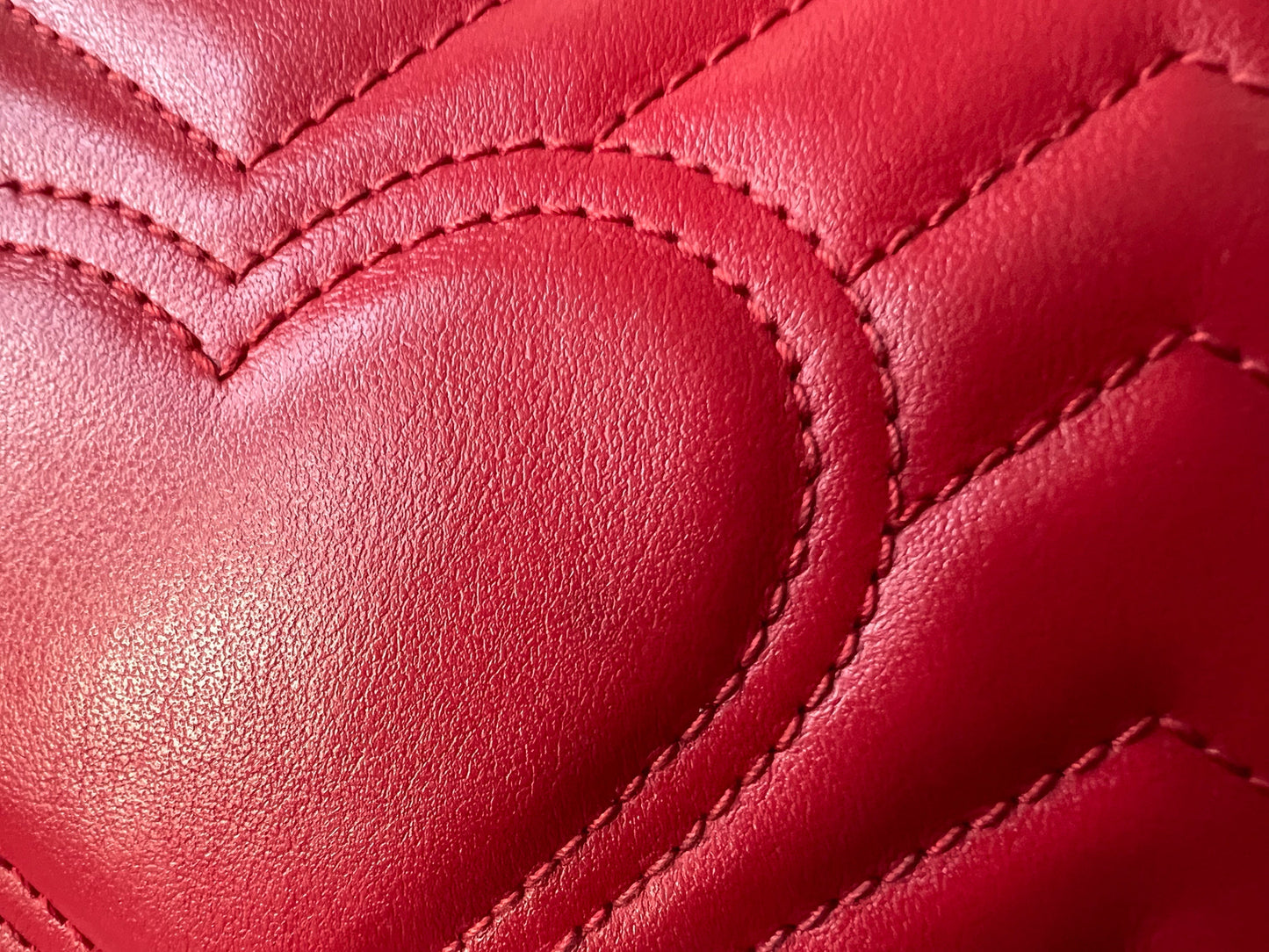 Gucci GG Hibiscus Red Marmont Small Shoulder Bag