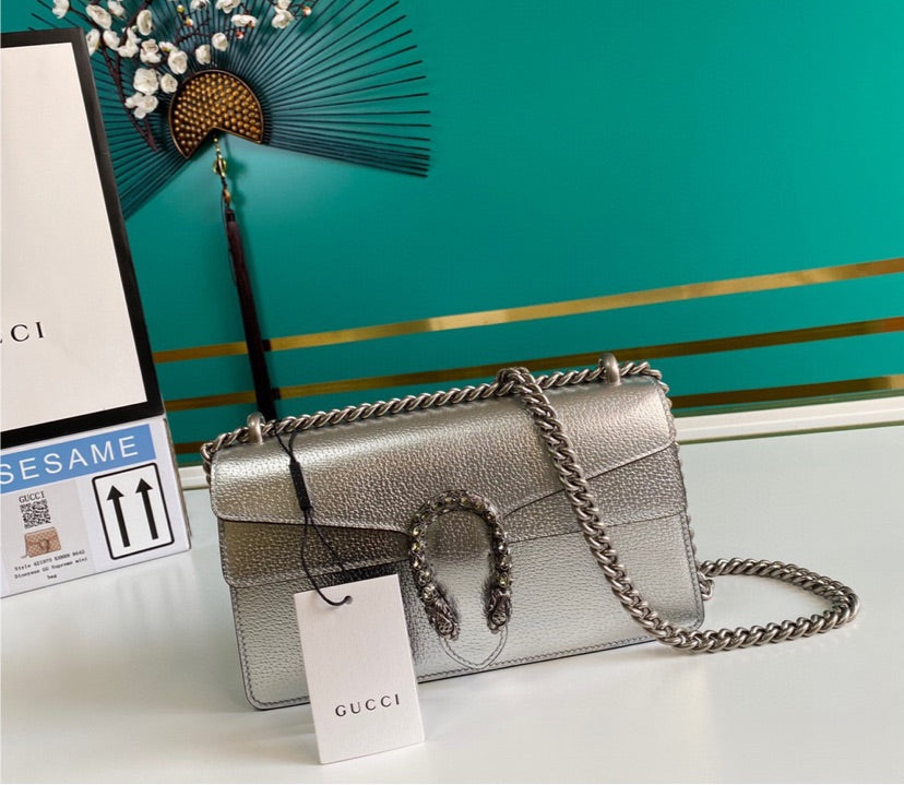 Silver leather Gucci handbag