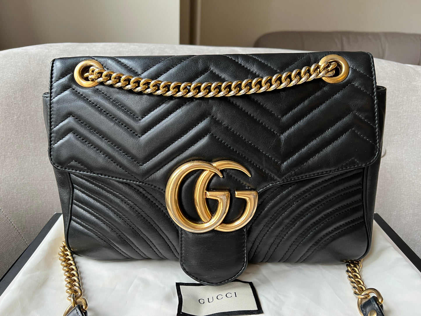 Gucci GG Black Marmont Medium Shoulder Bag (RRP £2,070)