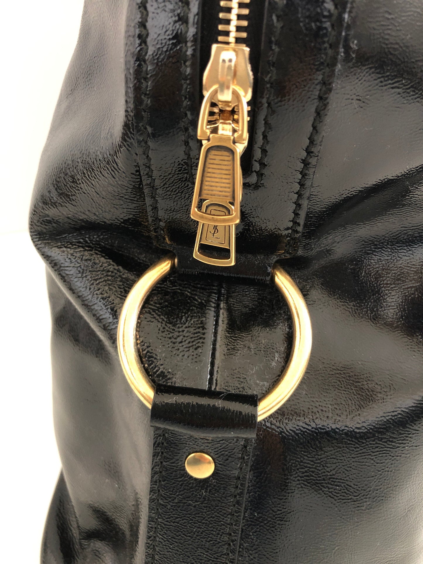 YVES SAINT LAURENT YSL - MUSE OVERSIZE BLACK PATENT LEATHER TOTE
