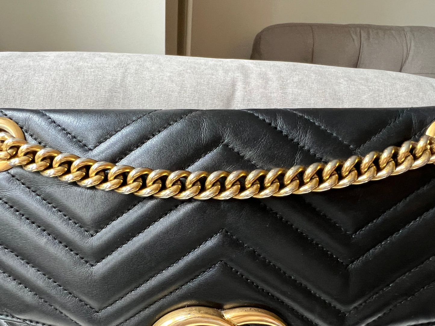 Gucci GG Black Marmont Medium Shoulder Bag (RRP £2,070)
