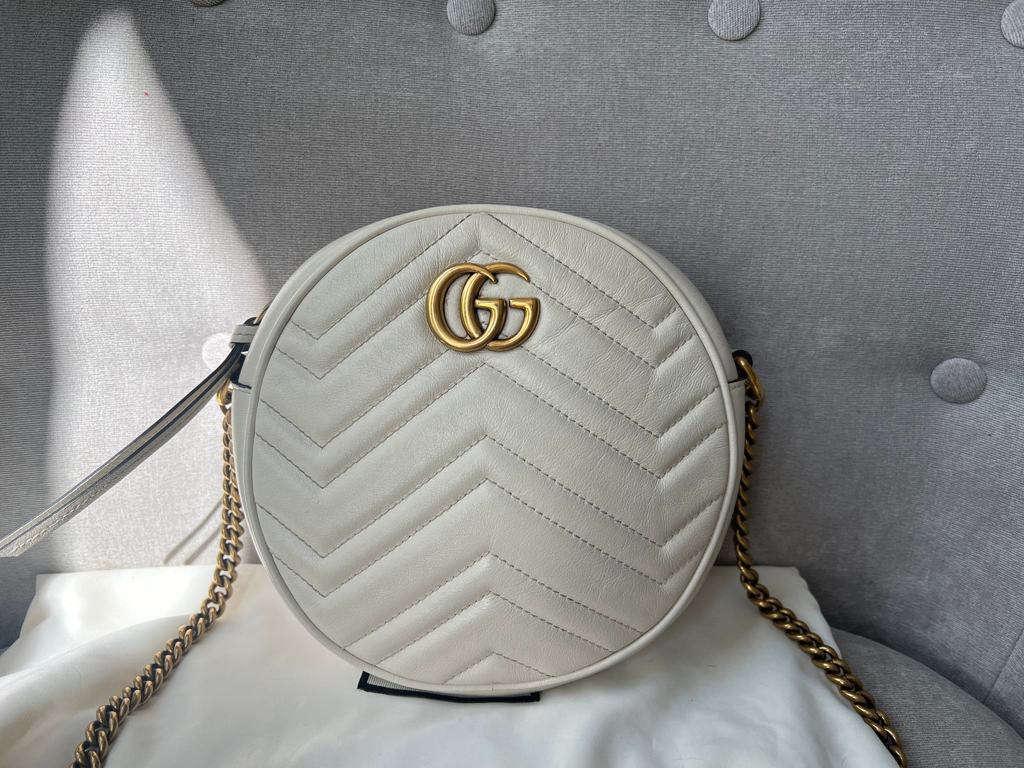 Gucci GG Round White Marmont Small Shoulder Bag