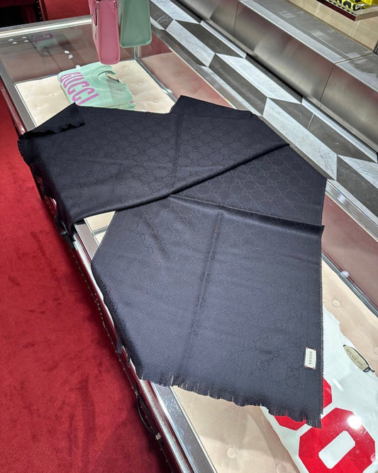PreOrder Gucci long scarf