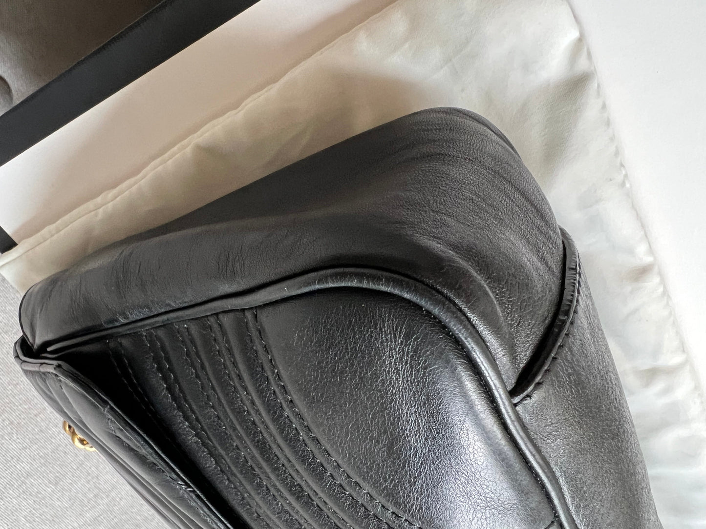 Gucci GG Black Marmont Medium Shoulder Bag (RRP £2,070)