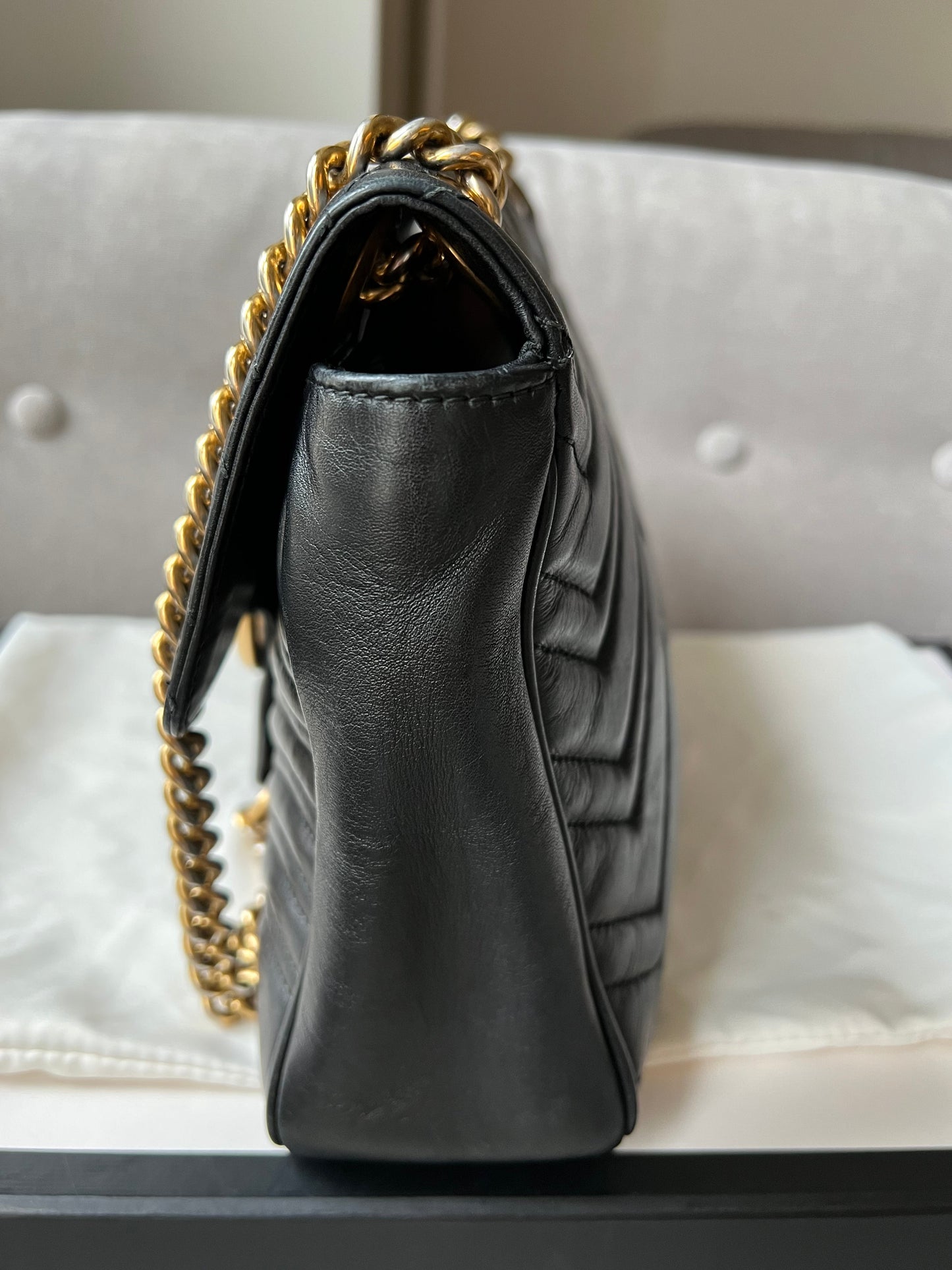 Gucci GG Black Marmont Medium Shoulder Bag (RRP £2,070)