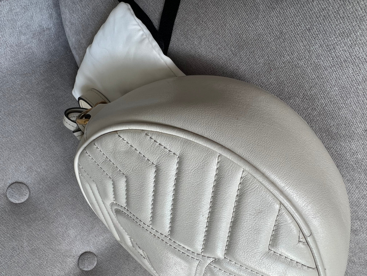 Gucci GG Round White Marmont Small Shoulder Bag