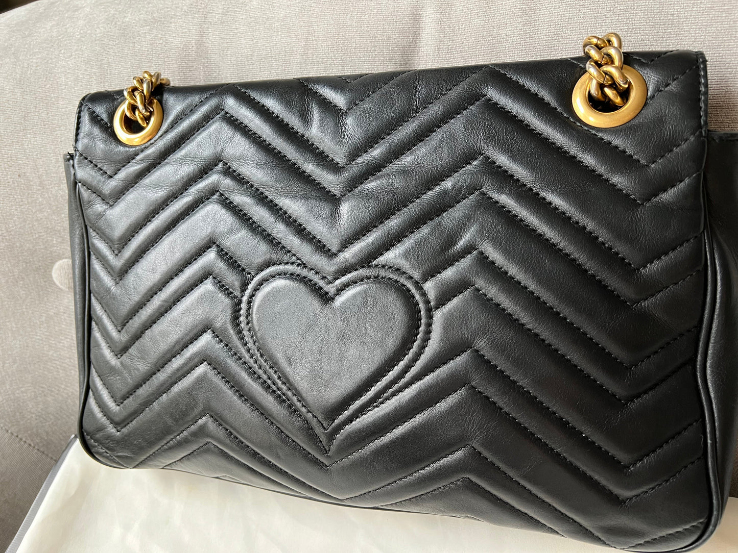 Gucci GG Black Marmont Medium Shoulder Bag (RRP £2,070)