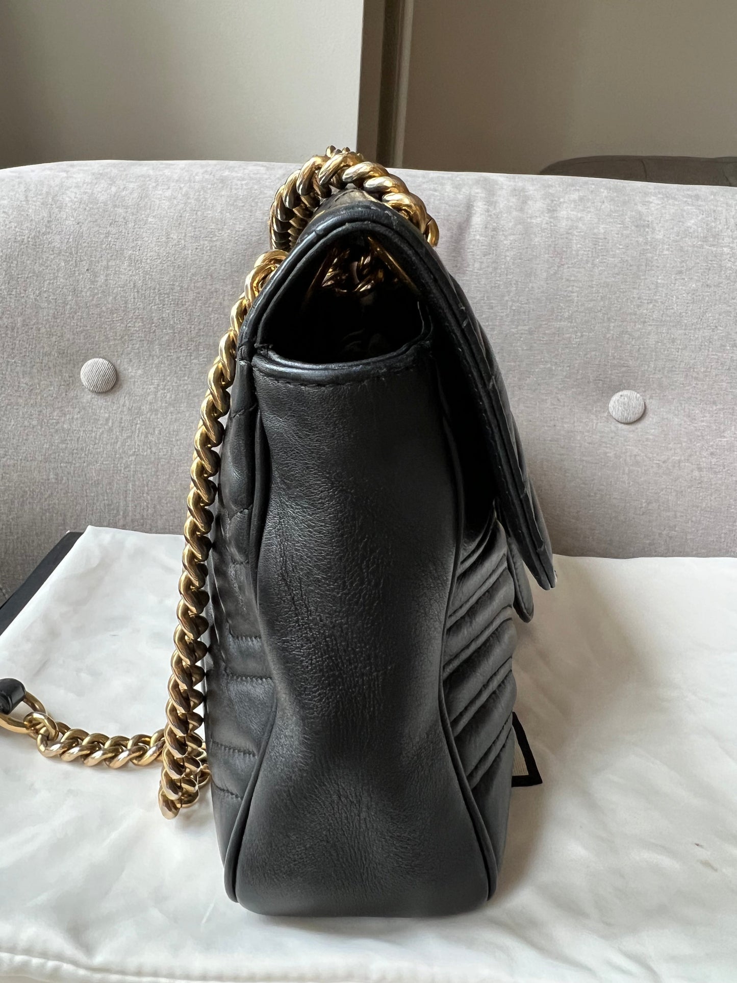Gucci GG Black Marmont Medium Shoulder Bag (RRP £2,070)