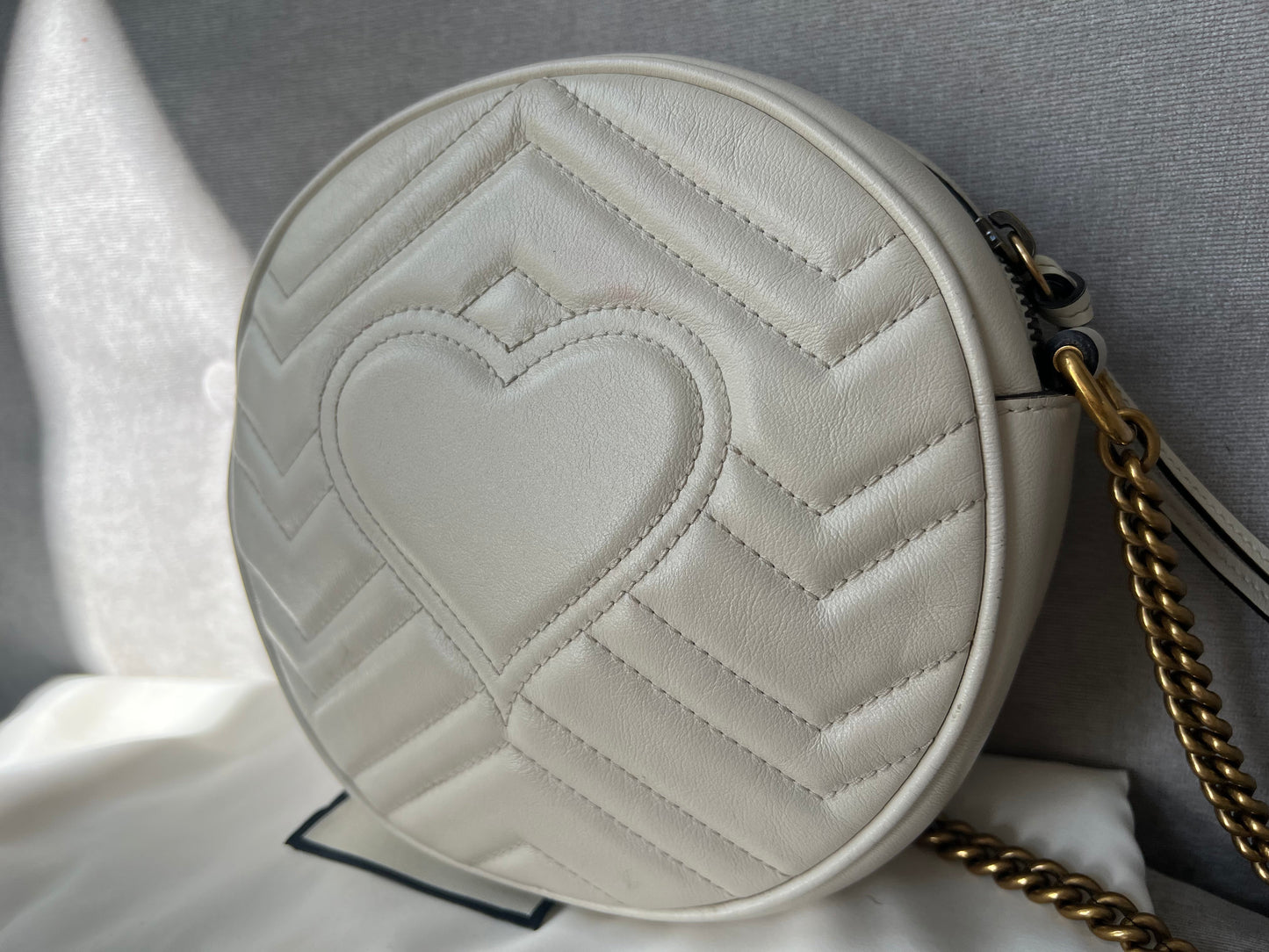 Gucci GG Round White Marmont Small Shoulder Bag
