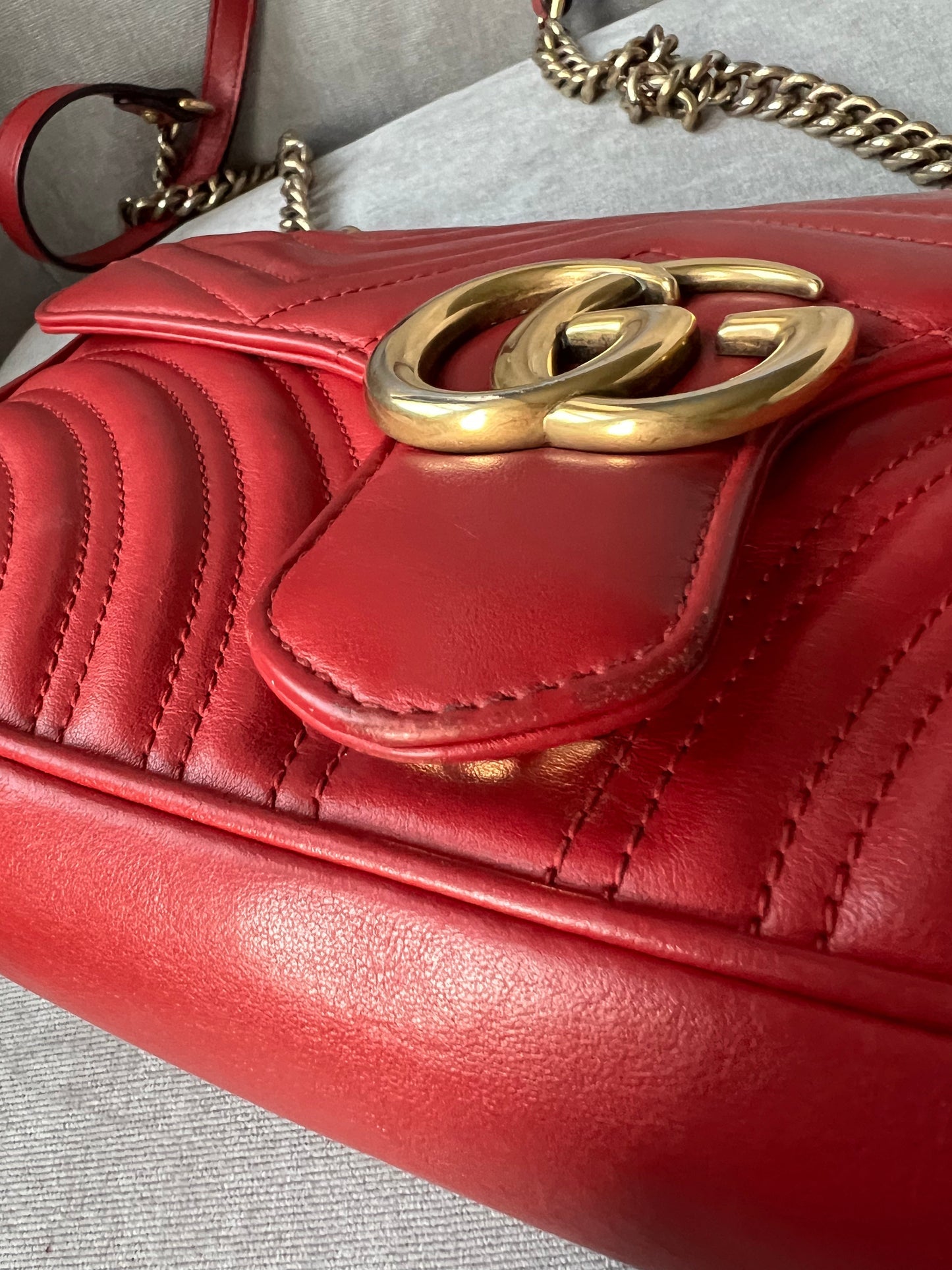 Gucci GG Hibiscus Red Marmont Small Shoulder Bag