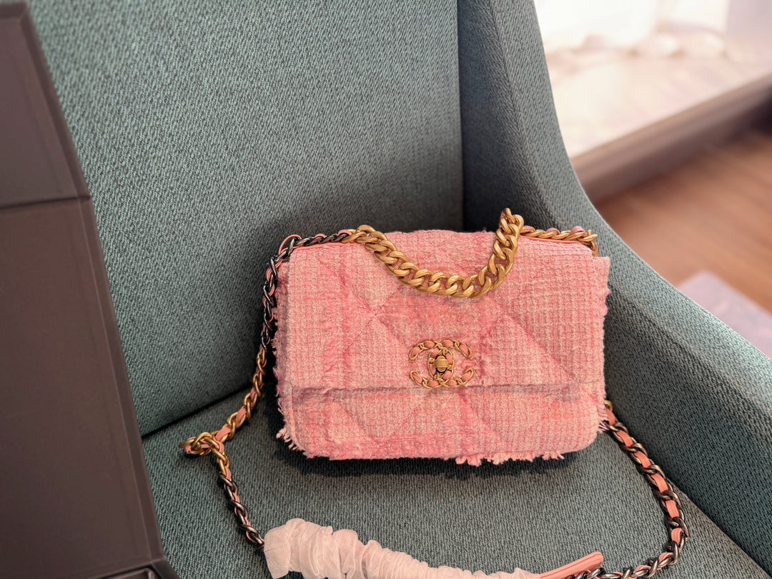 Chanel black white shoulder bag handbag