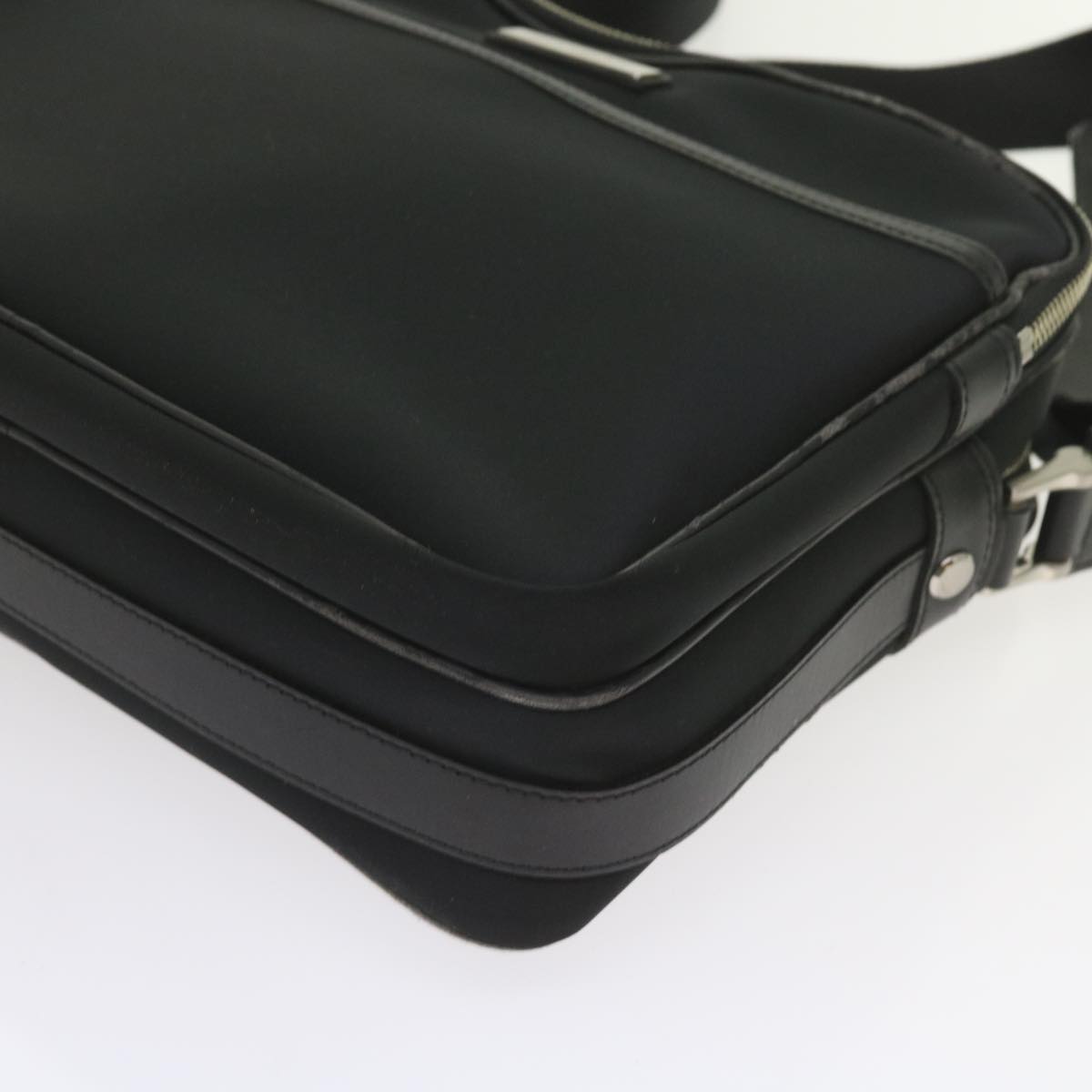 Burberry Shoulder Bag Nylon Black Auth ki3665