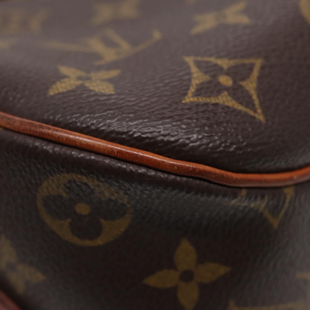 LOUIS VUITTON Monogram Blois Shoulder Bag M51221 LV Auth ki4766