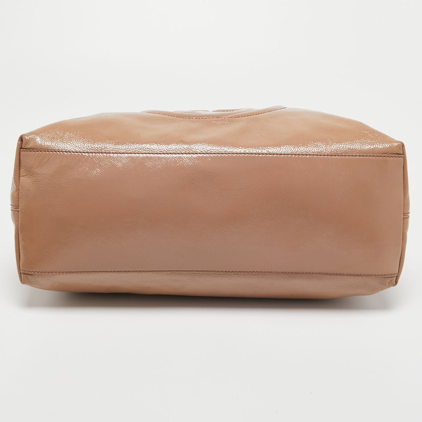 Gucci  Beige Patent Leather Medium Soho Chain Tote