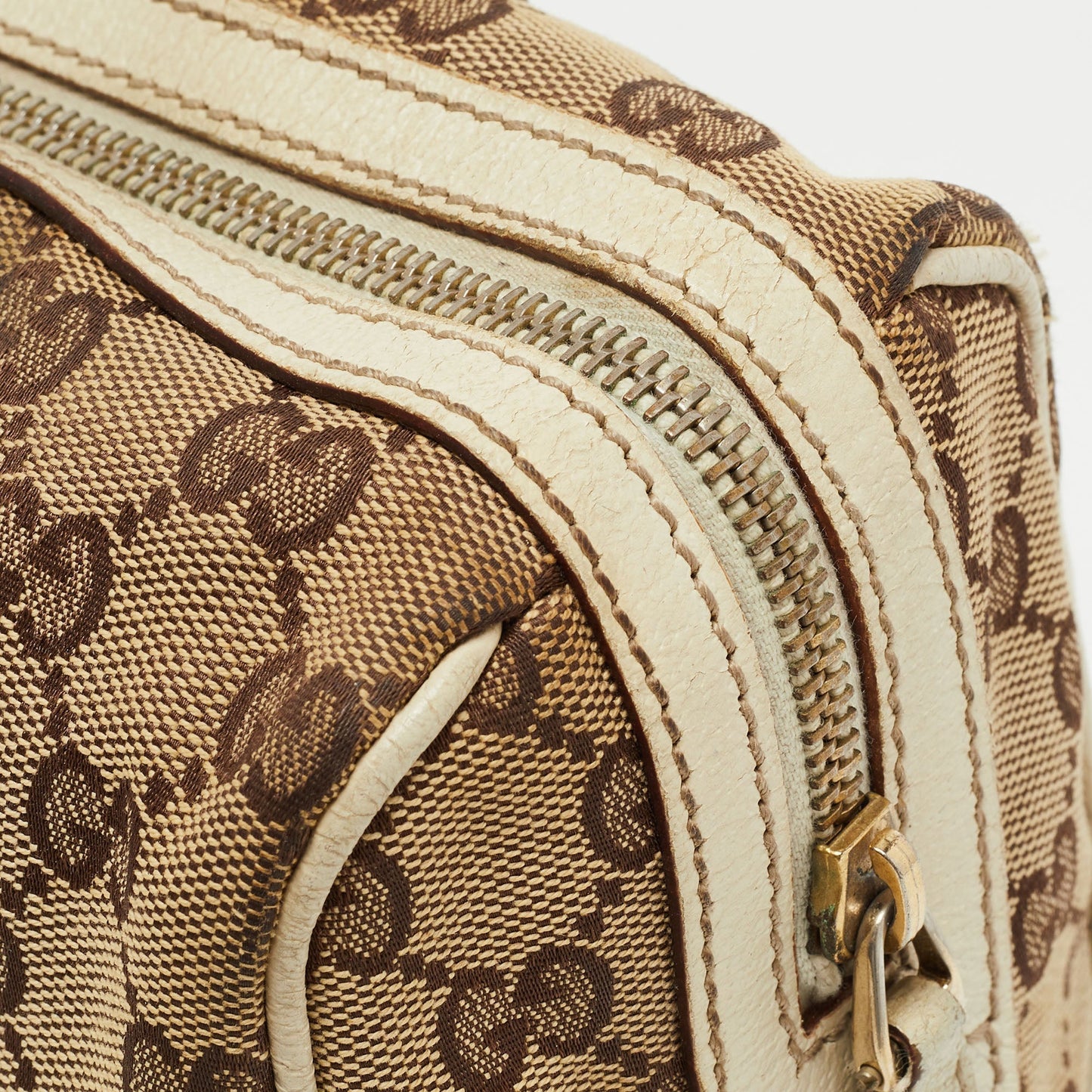 Gucci White/Beige GG Canvas Small Charmy Boston Bag