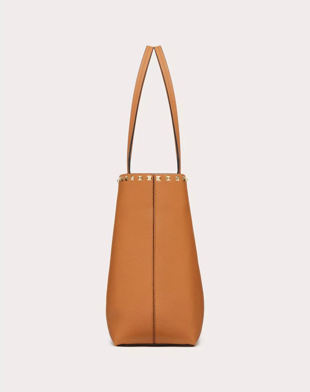 Valentino Garavani Rockstud tote bag in grainy calfskin leather