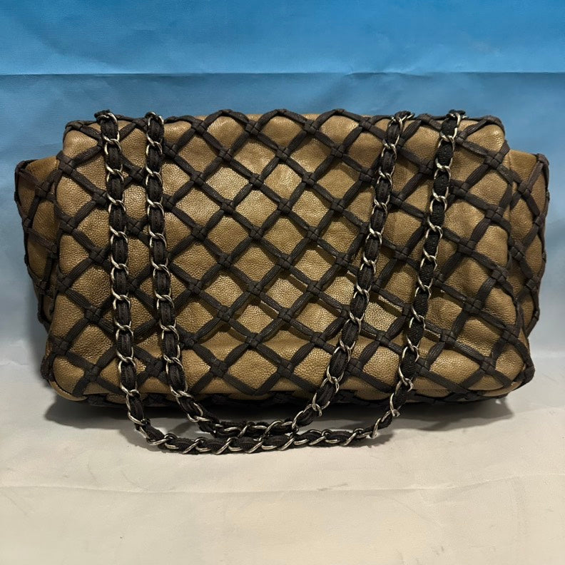 Chanel Vintage Quilted Gold Leather Shoulder Bag