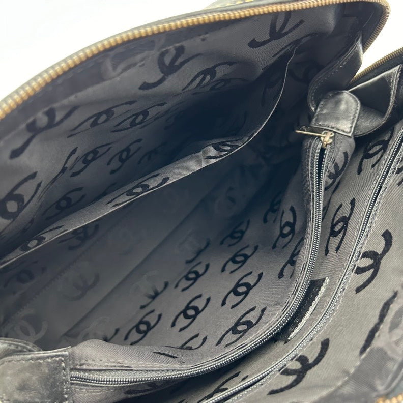 Chanel Black Quilted Leather Shoulder Bag Medium with Silver Hardware