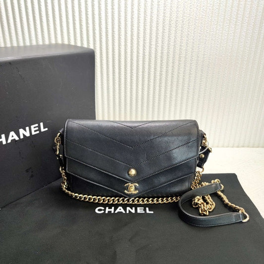 Chanel  Black Lambskin Leather Chain Shoulder Bag