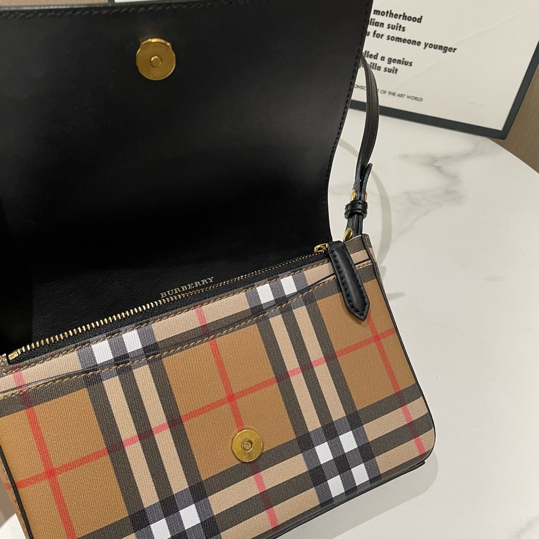 Burberry Vintage Check Heritage Tan Crossbody Messenger Bag Medium