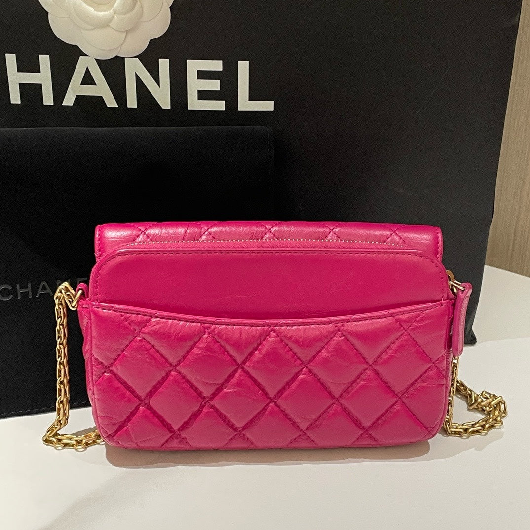 Chanel . Mini Pink Leather Quilted Chain Shoulder Bag