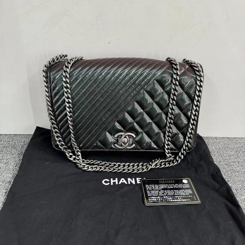 Chanel Leather Quilted Chain Shoulder Bag with Dustbag and Card