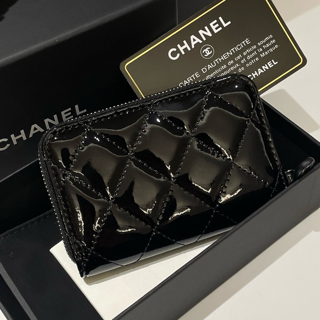 Chanel Black Patent Leather Quilted Card Holder 2016 Model