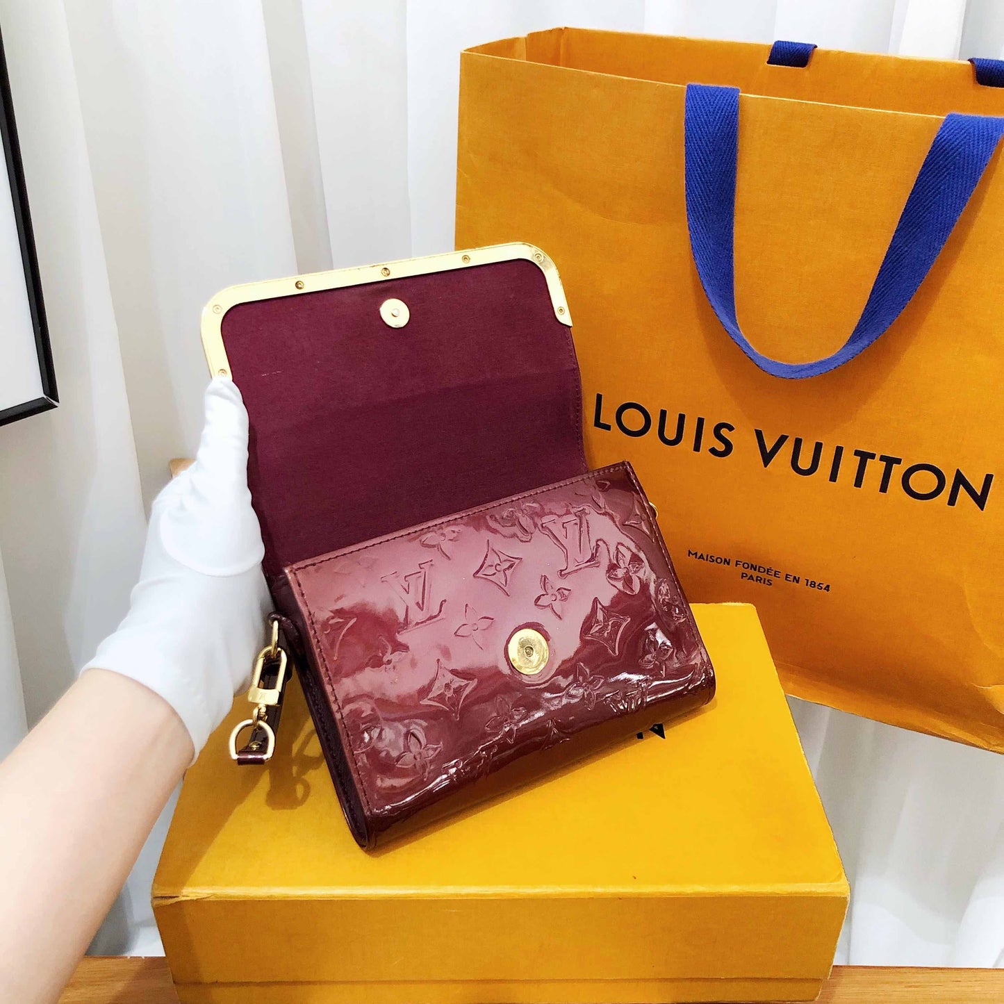 Louis Vuitton Vernis Amarante Shoulder Bag
