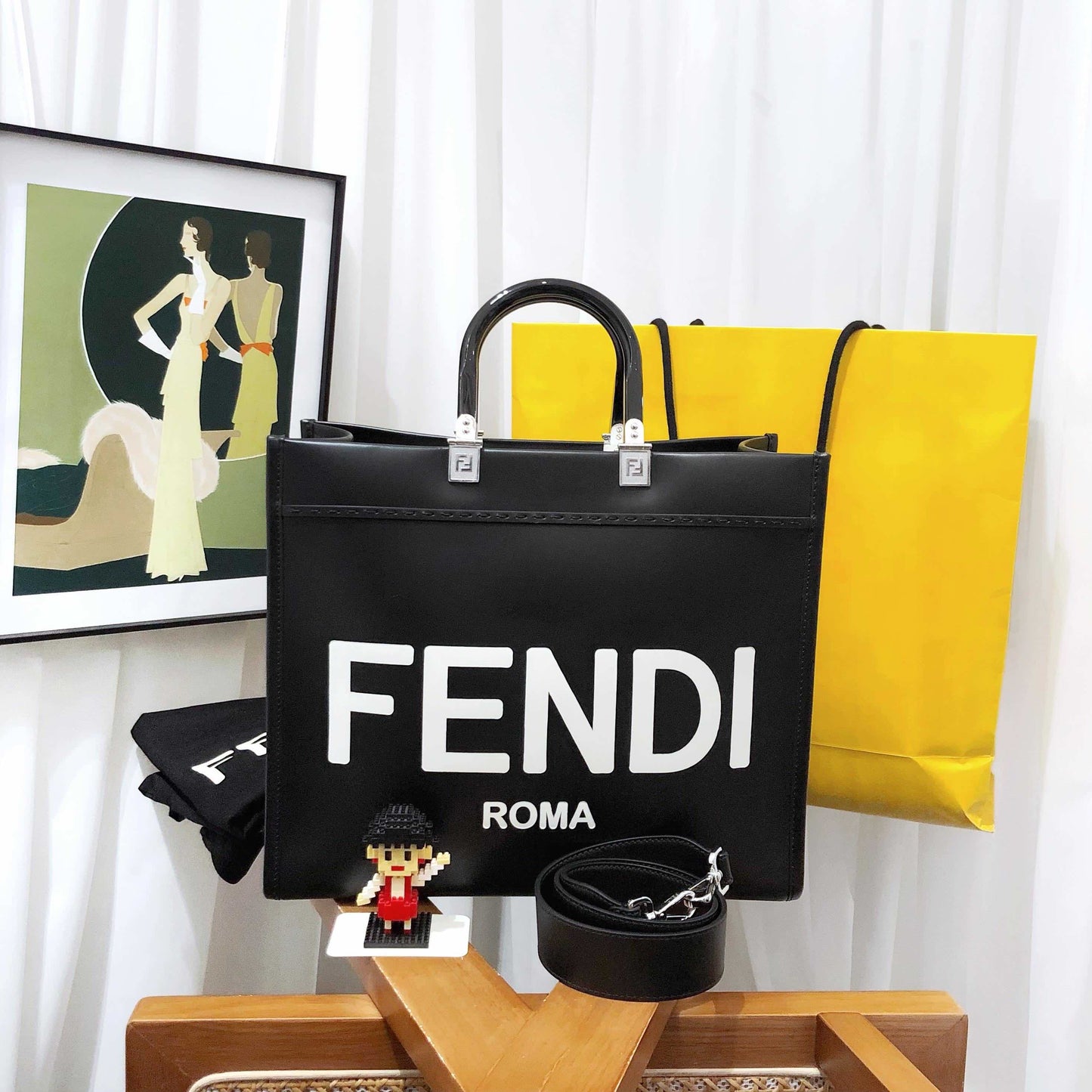 Fendi Sunshine Logo Tote Bag Medium Black